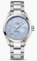 Женские наручные часы Omega Seamaster-231_10_34_20_57_002 с датой в стальном корпусе, на светлом перламутровом циферблате цвета лаванды бриллиантовые часовые индексы, люминесцентные стрелки, стальной браслет.
