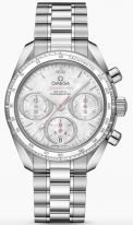 Женские наручные часы Omega Speedmaster-324_30_38_50_55_001 хронограф в стальном корпусе, на белом перламутровом циферблате  бриллиантовые счетчики хронографа, часовые метки и люминесцентные стрелки, стальной браслет.