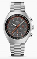 Мужские наручные часы Omega Speedmaster-327_10_43_50_06_001 хронограф в стальном корпусе, на сером циферблате оранжевые часовые метки и люминесцентные стрелки, стальной браслет.