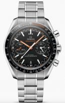 Мужские наручные часы Omega Speedmaster-329_30_44_51_01_002 хронограф в стальном корпусе, на матовом черном циферблате минутная шкала похожая на спидометр гоночных машин, часовые метки и люминесцентные стрелки, стальной браслет.