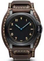 Мужские спортивные часы Panerai Luminor PAM00779 в титановом корпусе с покрытием DLC, черный циферблат с арабскими и римскими цифрами, метками и стрелками, коричневый телячий ремешок.