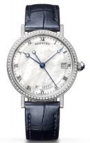 Женские классические часы Breguet Classique 9068BB_52_976_DD00 в белом золоте с бриллиантовым рантом, перламутровый циферблат, синяя кожа кроко.